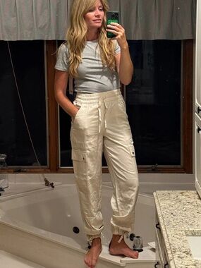 Athleta NWT Celestial High Rise Utility Pants Joggers in Bone Medium